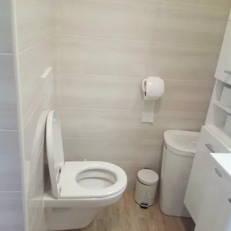 Apartmaji Matazin * Črni Kal