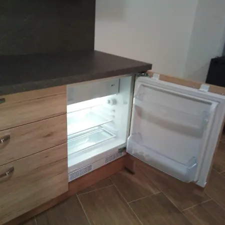 Apartmaji Matazin * Črni Kal