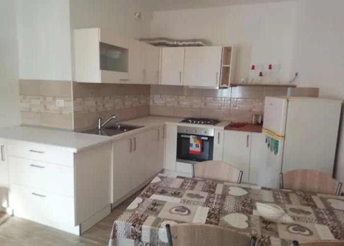 شقة Apartmaji Matazin Črni Kal